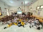 Mahasiswa KKN UNDIP Gelar Market Day Edukatif di SDN Ketitanglor Meski Diguyur Hujan