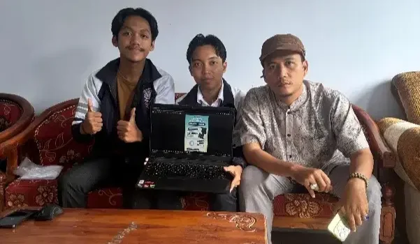 Mahasiswa KKN UNDIP Dukung Penguatan Data Desa melalui Infografis Profil Wilayah di Ketitanglor