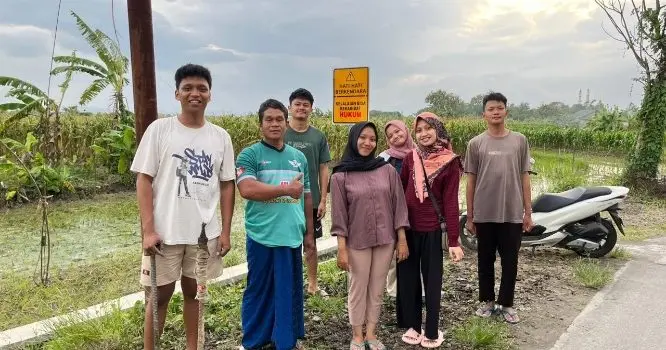 Mahasiswa KKN-Tematik Tim 24 Undip Tingkatkan Keselamatan dan Kepedulian Lingkungan Warga RW 2 Desa Menur