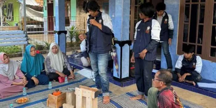 Mahasiswa KKN UNDIP Lakukan Perancangan dan Pembuatan Prototipe Mesin Press Sampah Sederhana sebagai Inovasi Pengelolaan Sampah Mahasiswa KKN UNDIP Lakukan Perancangan dan Pembuatan Prototipe Mesin Press Sampah Sederhana sebagai Inovasi Pengelolaan Sampah