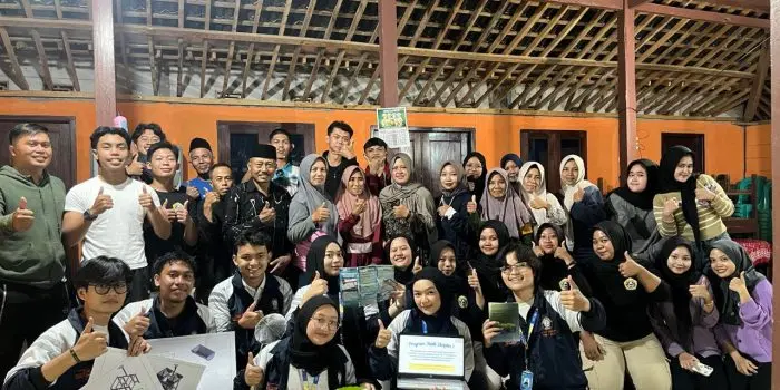 Dari Pekarangan Jadi Peluang Usaha, Mahasiswa KKN UNDIP Hadirkan Aquaponik Terpadu dan Inovasi Olahan Lele di Dusun Sentul Dari Pekarangan Jadi Peluang Usaha, Mahasiswa KKN UNDIP Hadirkan Aquaponik Terpadu dan Inovasi Olahan Lele di Dusun Sentul