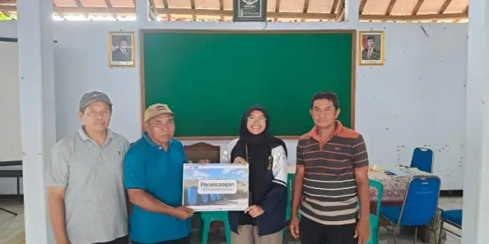 Mahasiswa KKN Tim 63 Undip Gagas Pembangunan TPS Sederhana di Desa Siberuk Mahasiswa KKN Tim 63 Undip Gagas Pembangunan TPS Sederhana di Desa Siberuk