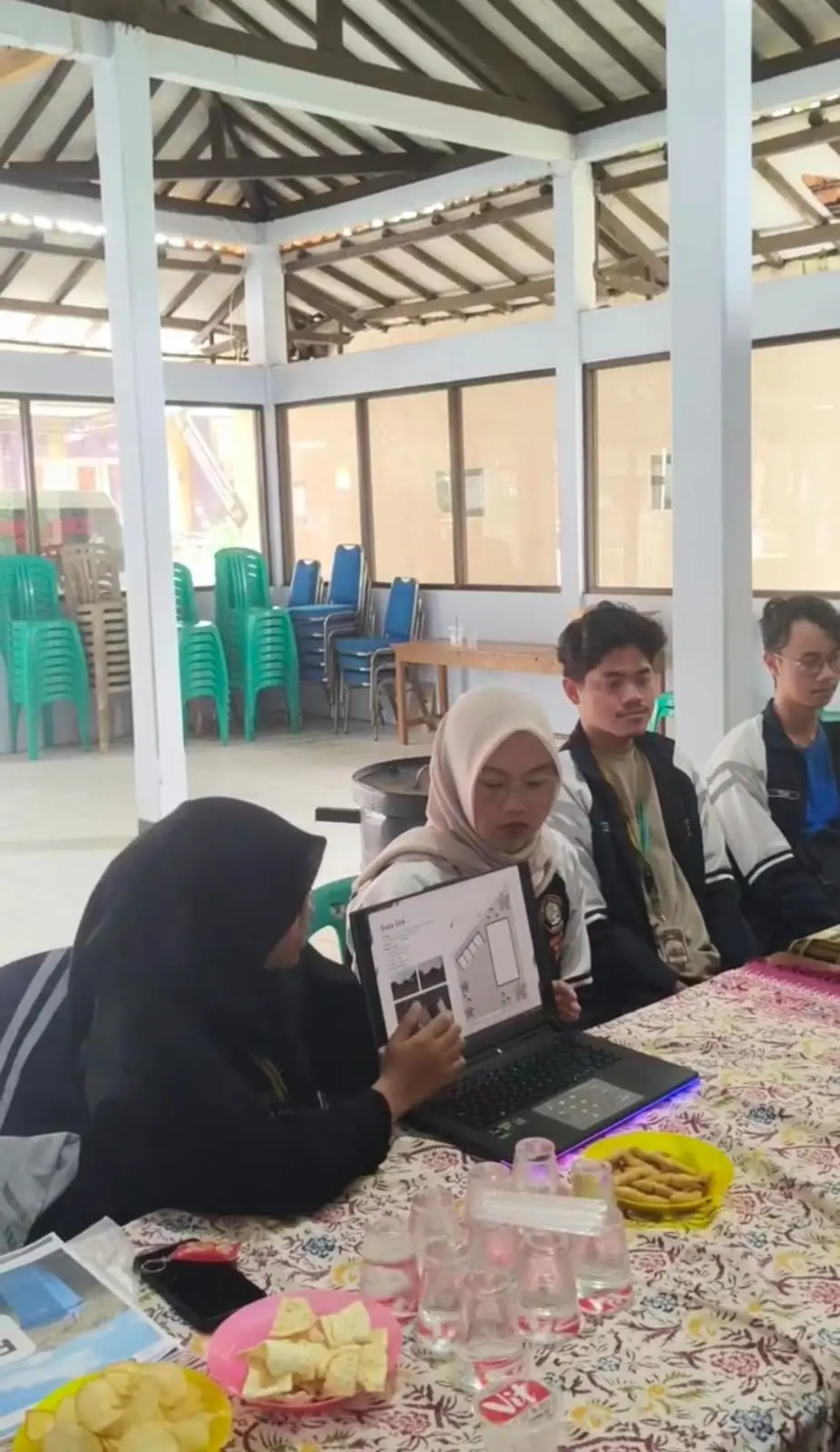 Mahasiswa KKN Tim 63 Undip Gagas Pembangunan TPS Sederhana di Desa Siberuk Mahasiswa KKN Tim 63 Undip Gagas Pembangunan TPS Sederhana di Desa Siberuk