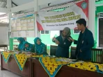 Langkah Preventif Demam Berdarah di Musim Hujan, Mahasiswi KKNR-70 Undip Gelar Workshop Ovitrap dengan Ibu-Ibu PKK