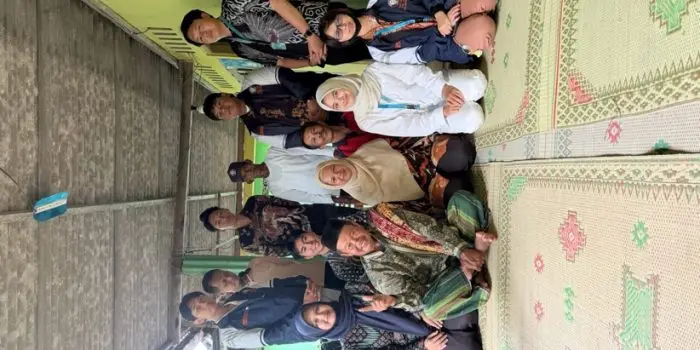 Inovasi Energi Terbarukan, Mahasiswa KKN Undip Gelar Edukasi Pembuatan Briket di Dukuh Sangiran Inovasi Energi Terbarukan, Mahasiswa KKN Undip Gelar Edukasi Pembuatan Briket di Dukuh Sangiran
