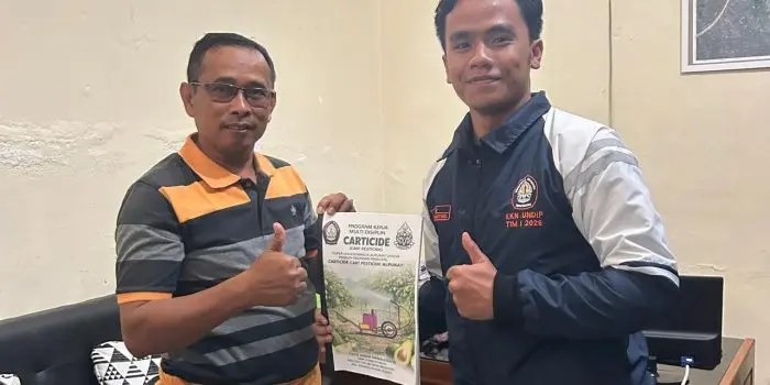 Mahasiswa KKN UNDIP Rancang <i>Carticide</i> Dorong Efisiensi Penyemprotan Hama pada Tanaman Alpukat di Desa Granting Mahasiswa KKN UNDIP Rancang <i>Carticide</i> Dorong Efisiensi Penyemprotan Hama pada Tanaman Alpukat di Desa Granting