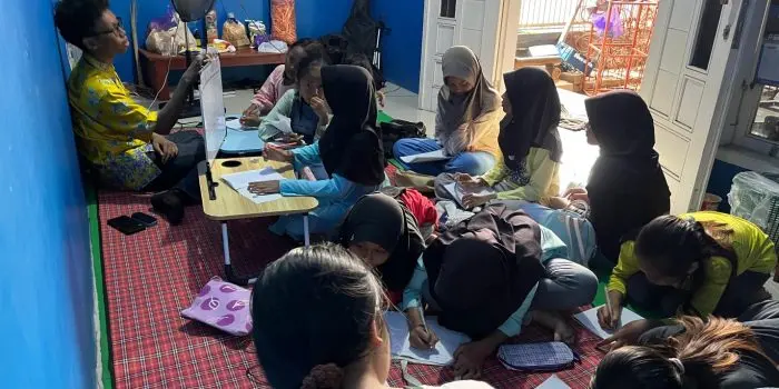 Mahasiswa KKN UNDIP Gelar Bimbingan Belajar untuk Siswa SD di Desa Rejosari Mahasiswa KKN UNDIP Gelar Bimbingan Belajar untuk Siswa SD di Desa Rejosari