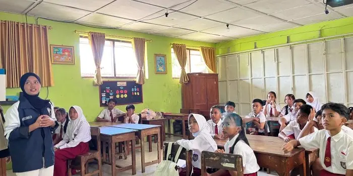 Mahasiswa KKN Universitas Diponegoro Gelar SIGAP, Edukasi Mitigasi dan Siap Tanggap Bencana Alam Angin Puting Beliung Mahasiswa KKN Universitas Diponegoro Gelar SIGAP, Edukasi Mitigasi dan Siap Tanggap Bencana Alam Angin Puting Beliung