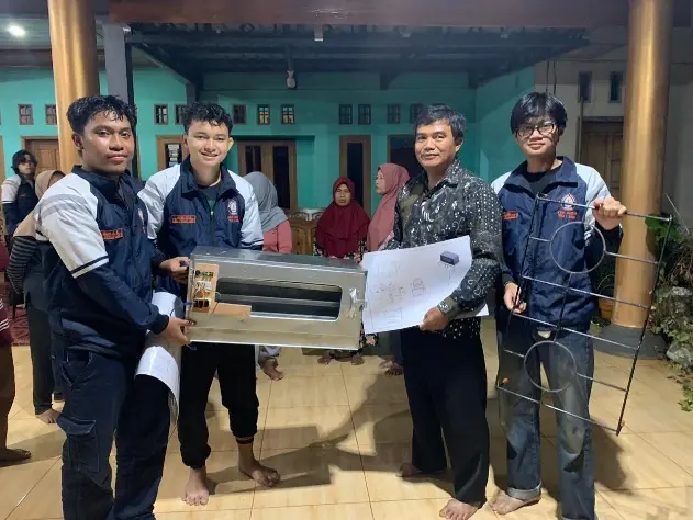 Tim KKN Undip Implementasikan Teknologi Oven Higienis dan Strategi Pemasaran Digital, Dorong UMKM Lempeng Singkong Desa Kerjo Lor Lebih Berdaya Saing
