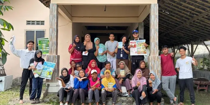 Bersama Warga Desa Ngandong, Mahasiswa KKN UNDIP Kenalkan Biopori sebagai Solusi Lingkungan untuk Menjaga Daya Resap Tanah