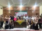 Naik Kelas Lewat Kemasan, Mahasiswa KKN UNDIP Bantu Branding Keripik Pisang Desa Cluwuk melalui Perancangan Stiker Berlogo dan Kemasan Aman Pangan untuk Meningkatkan Daya Jual