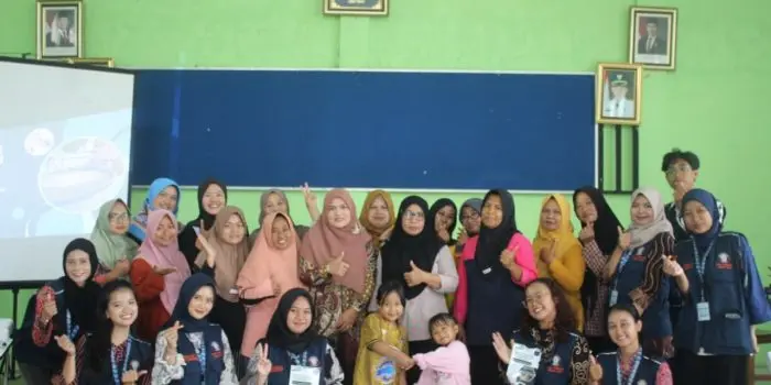 Akselerasi Digital Produk Olahan Lele, KKN Tematik 14 UNDIP Dorong Perluasan Pasar Desa Margosari Akselerasi Digital Produk Olahan Lele, KKN Tematik 14 UNDIP Dorong Perluasan Pasar Desa Margosari