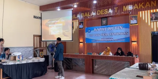 Mahasiswa KKN Undip Tim 1 Desa Tambakan 2026 Edukasi Warga Desa tentang Keuangan Digital dan Keamanan Transaksi Mahasiswa KKN Undip Tim 1 Desa Tambakan 2026 Edukasi Warga Desa tentang Keuangan Digital dan Keamanan Transaksi
