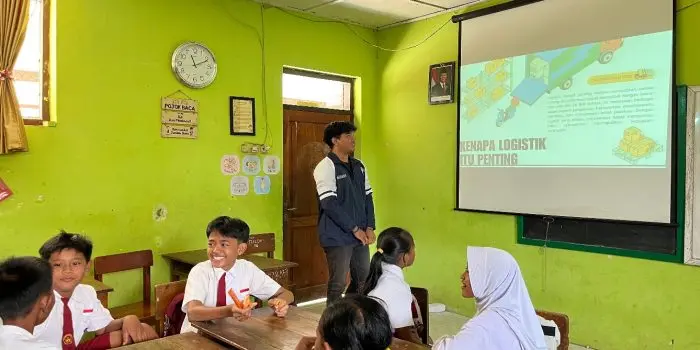 Mahasiswa KKN UNDIP Kenalkan Pentingnya Logistik dalam Kegiatan Sekolah di SD Ngadirojo Lor Mahasiswa KKN UNDIP Kenalkan Pentingnya Logistik dalam Kegiatan Sekolah di SD Ngadirojo Lor
