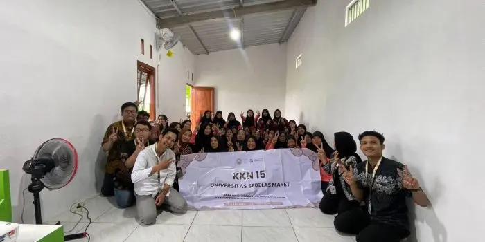Mahasiswa UNS Dukung SDGs melalui Penguatan Dapur Sehat Keluarga Berbasis Edukasi Keamanan Pangan dan Pemberdayaan Ekonomi Desa Mahasiswa UNS Dukung SDGs melalui Penguatan Dapur Sehat Keluarga Berbasis Edukasi Keamanan Pangan dan Pemberdayaan Ekonomi Desa