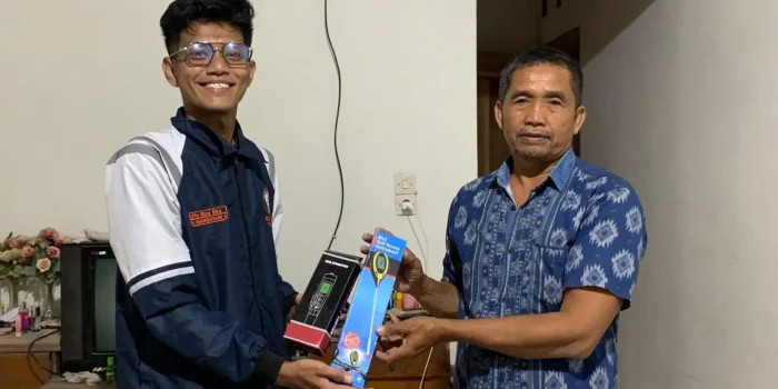 Mahasiwa KKN UNDIP Hadirkan Program Sensor Kelembapan Tanah dan Keasaman Air dalam Proses Bertanam Mahasiwa KKN UNDIP Hadirkan Program Sensor Kelembapan Tanah dan Keasaman Air dalam Proses Bertanam