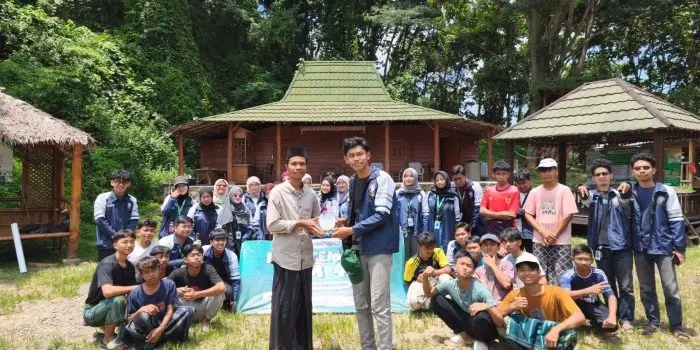 Atasi Masalah Banjir, Mahasiswa KKN-T Undip Terapkan Biopori di PP Doa’qu Sadeng pada Akhir Januari Atasi Masalah Banjir, Mahasiswa KKN-T Undip Terapkan Biopori di PP Doa’qu Sadeng pada Akhir Januari