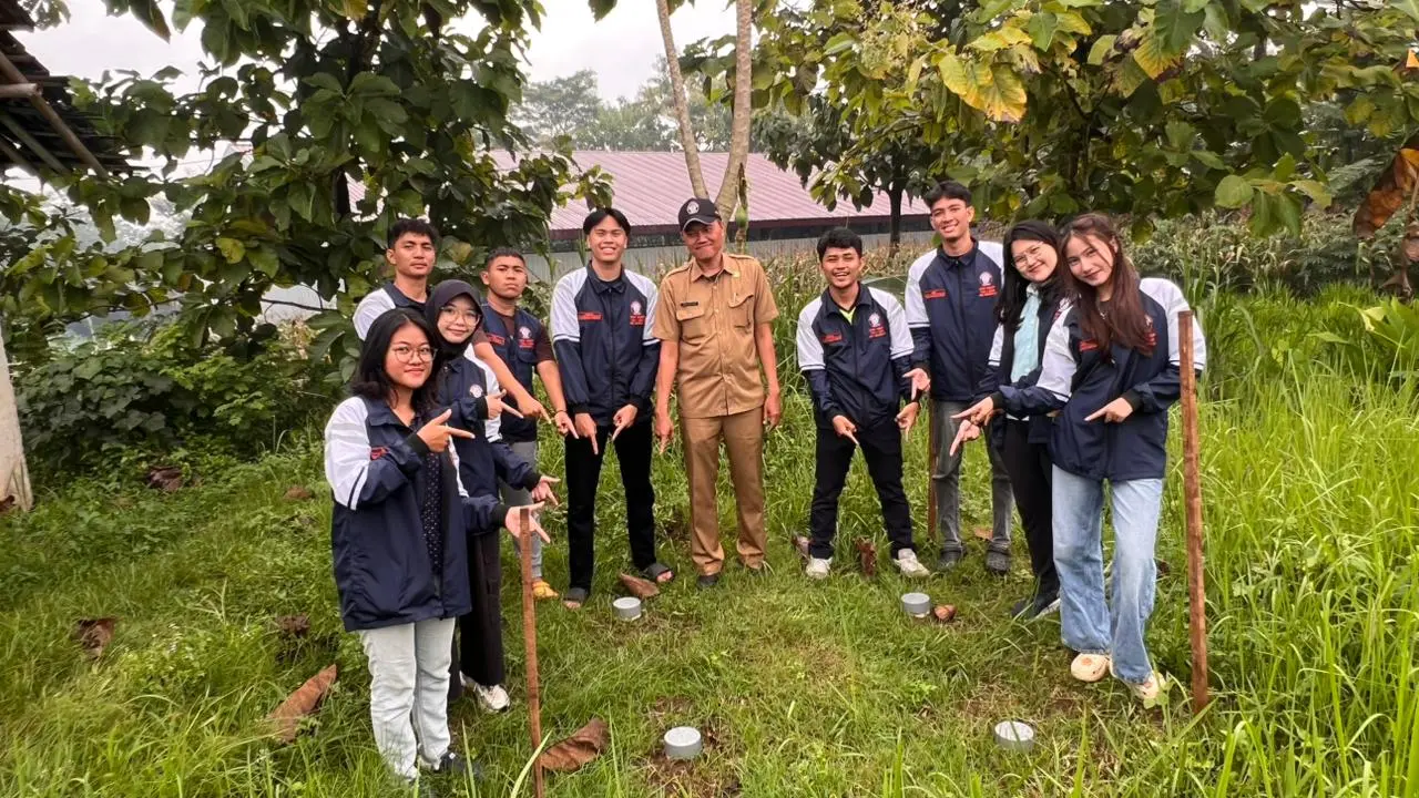 Kolaborasi Multidisiplin Mahasiswa KKN UNDIP dalam Optimalisasi Jadwal Tanam dan Panen Berbasis Resapan Air