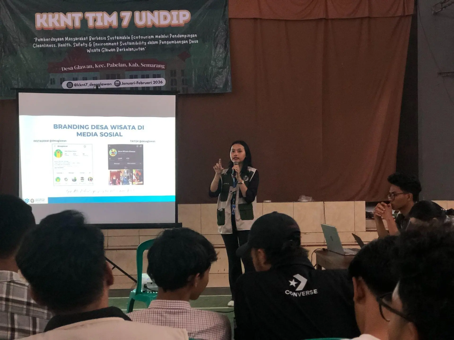 Mahasiswa KKN-T 7 UNDIP Berdayakan Kader Remaja untuk Perluas Promosi Desa Wisata Glawan Mahasiswa KKN-T 7 UNDIP Berdayakan Kader Remaja untuk Perluas Promosi Desa Wisata Glawan
