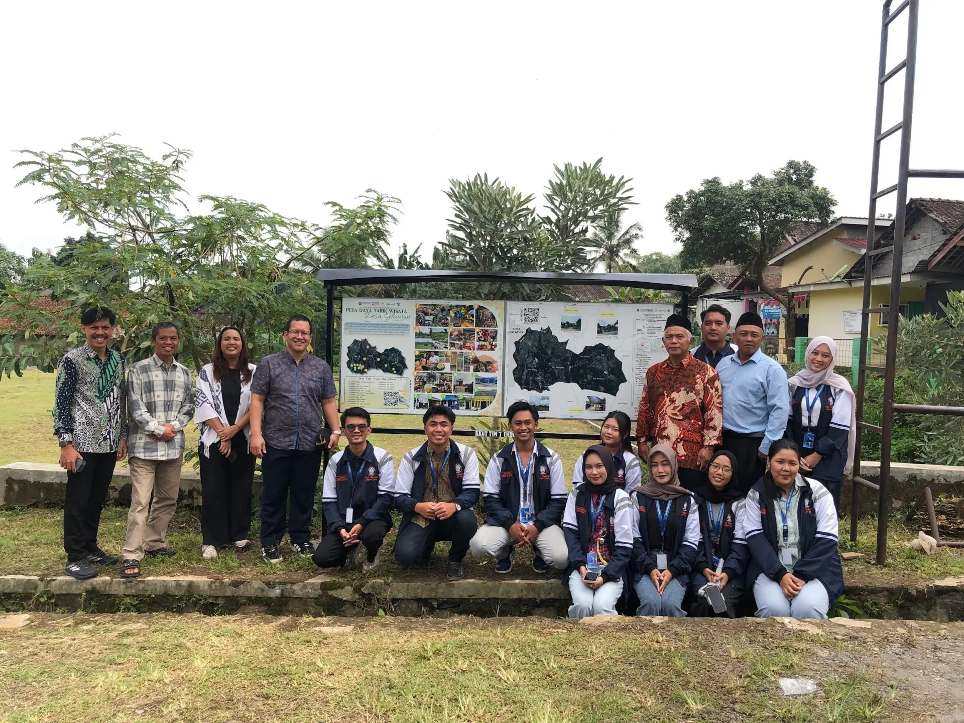 KKN Tim 7 UNDIP Dorong Desa Glawan Lebih Siap Bencana dan Menarik Potensi Wisata KKN Tim 7 UNDIP Dorong Desa Glawan Lebih Siap Bencana dan Menarik Potensi Wisata