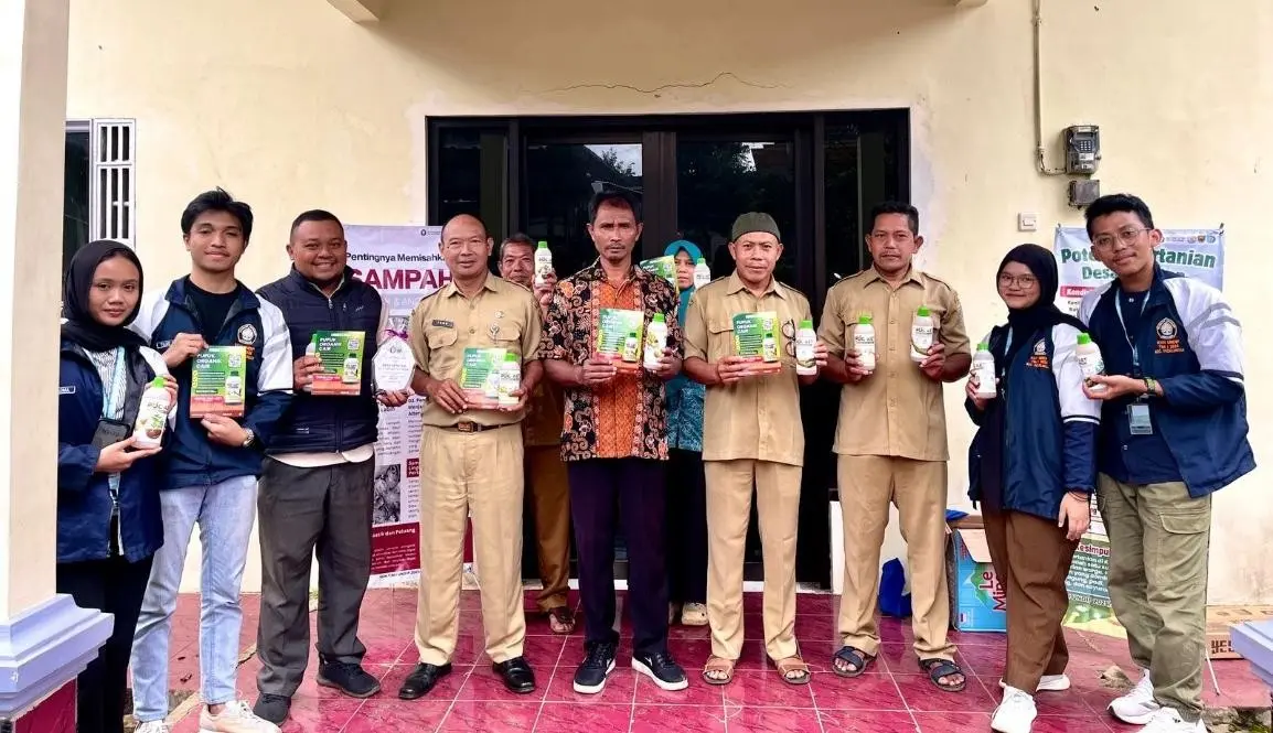 Mahasiswa Undip Hadirkan Pupuk Cair dari Limbah Bonggol Jagung dengan Pemasaran Modern