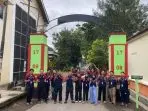Mahasiswa Kelompok 13 KKN UPGRIS Dorong Perputaran Ekonomi Warga Lewat Program Peremajaan Gapura Kampung