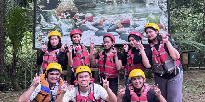 Revitalisasi Promosi Digital, Kelompok KKN Universitas Sebelas Maret (UNS) 110 Optimalkan Media Sosial untuk Geowisata Santirah River Tubing di Desa Wisata Selasari Revitalisasi Promosi Digital, Kelompok KKN Universitas Sebelas Maret (UNS) 110 Optimalkan Media Sosial untuk Geowisata Santirah River Tubing di Desa Wisata Selasari