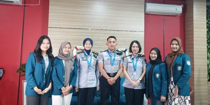 Mahasiswa Magang Ilmu Perpustakaan dan Informasi UNDIP Hadirkan Podcast “Pustaka Educast” untuk Perkuat Branding Perpustakaan PIP Semarang Mahasiswa Magang Ilmu Perpustakaan dan Informasi UNDIP Hadirkan Podcast “Pustaka Educast” untuk Perkuat Branding Perpustakaan PIP Semarang