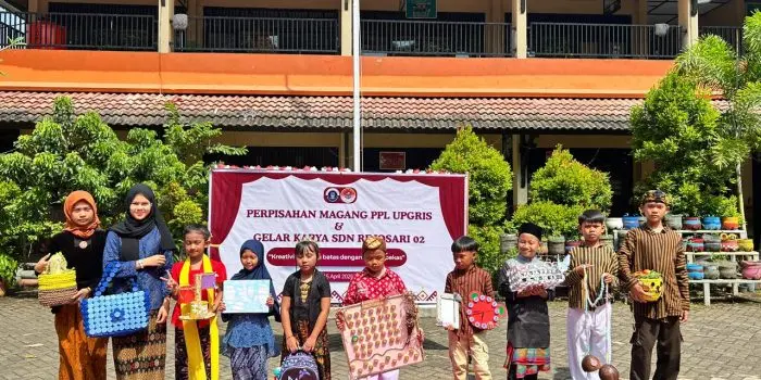 Mahasiswa Magang UPGRIS Sukses Gelar Karya “Kreativitas Tanpa Batas dengan Barang Bekas” di SDN Rejosari 02 Mahasiswa Magang UPGRIS Sukses Gelar Karya “Kreativitas Tanpa Batas dengan Barang Bekas” di SDN Rejosari 02