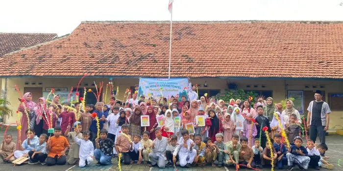 Kolaborasi SD Negeri Karangtempel dengan Mahasiswa Magang Kependidikan Universitas PGRI Semarang, Hidupkan Pesantren Ramadhan yang Edukatif dan Inspiratif Kolaborasi SD Negeri Karangtempel dengan Mahasiswa Magang Kependidikan Universitas PGRI Semarang, Hidupkan Pesantren Ramadhan yang Edukatif dan Inspiratif