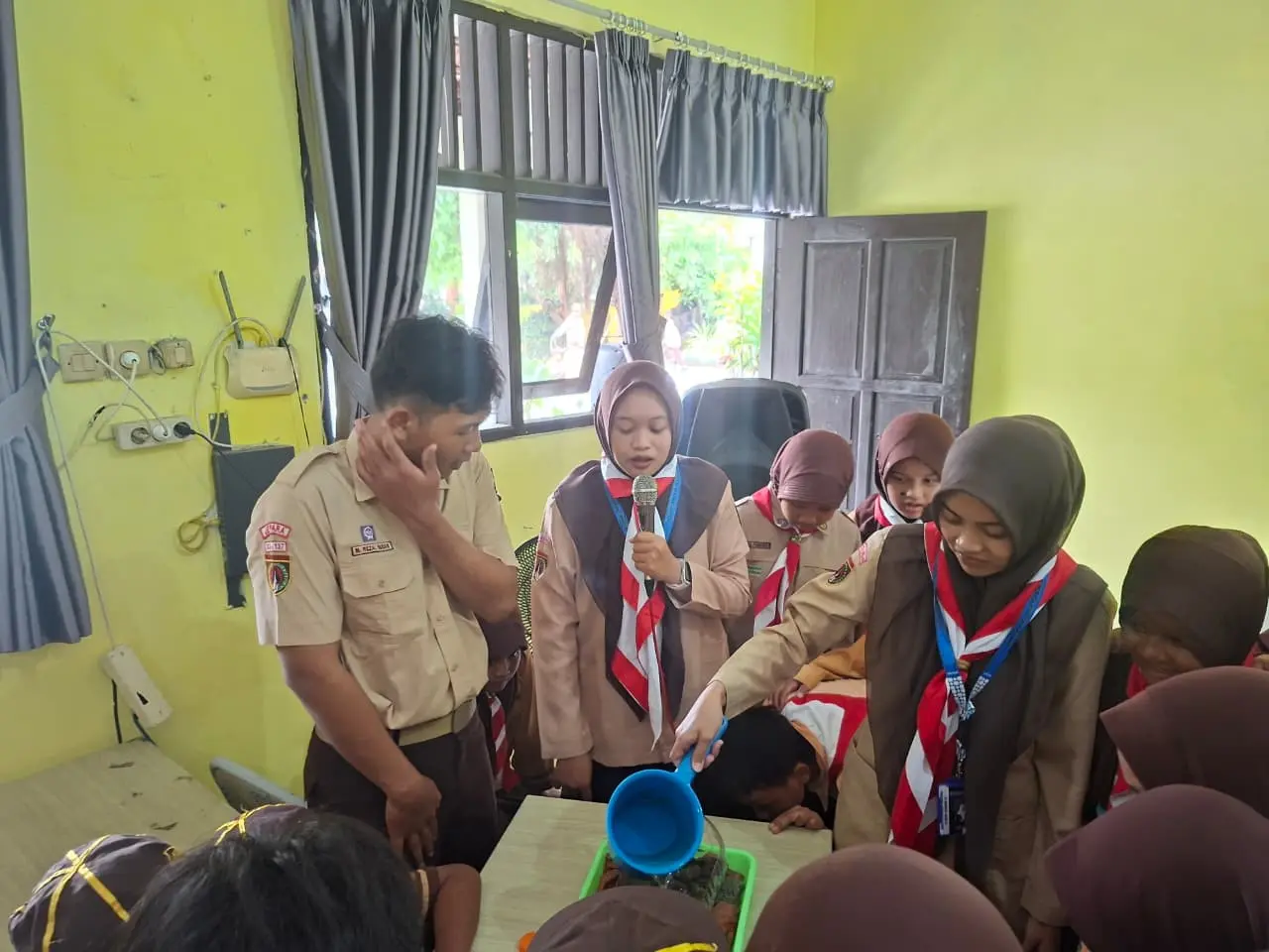 Bekali Siswa Tanggap Bencana, Mahasiswa UPGRIS Gelar Sosialisasi Mitigasi Banjir di SDN Gayamsari 01 Semarang