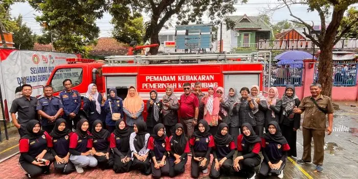 Tak Sekadar Belajar Teori, Ratusan Siswa SDN 4 Kutoharjo Antusias Ikuti Simulasi “Damkar Goes to School” Bersama Mahasiswa Magang Kependidikan UPGRIS 2026