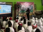 Cetak Agen Perubahan Cilik, Program SPAB Mahasiswa UPGRIS Tanamkan Kesadaran Mitigasi Banjir Sejak Dini