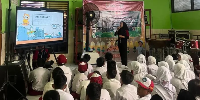 Cetak Agen Perubahan Cilik, Program SPAB Mahasiswa UPGRIS Tanamkan Kesadaran Mitigasi Banjir Sejak Dini Cetak Agen Perubahan Cilik, Program SPAB Mahasiswa UPGRIS Tanamkan Kesadaran Mitigasi Banjir Sejak Dini