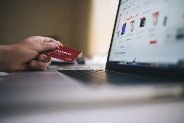 Iseng Scrolling Malah Checkout, Kenapa Shopee Sering Banget Bikin Kita “Lapar Mata”?