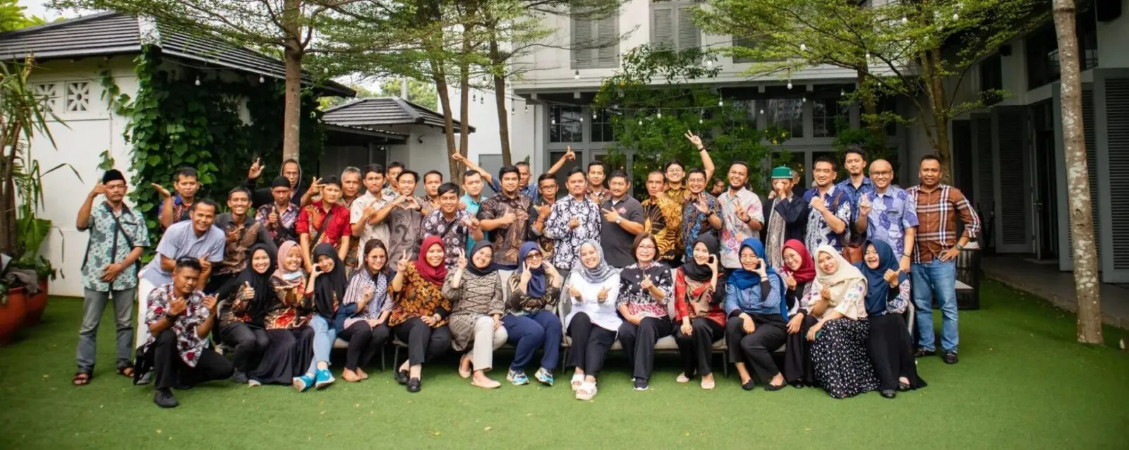 Tim Pandu Sedang Berfoto Bersama