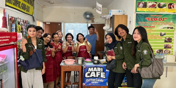Mahasiswa UNDIP dan UMKM Lokal Kolaborasi Melalui Program CSR “Berbagi Apron: SafeServe”