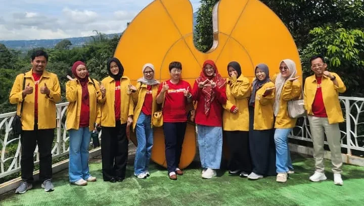 Mahasiswa Magister Agribisnis Unsoed Laksanakan Kunjungan Lapang ke Hortimart Agro Center dan Cimory Dairyland Semarang
