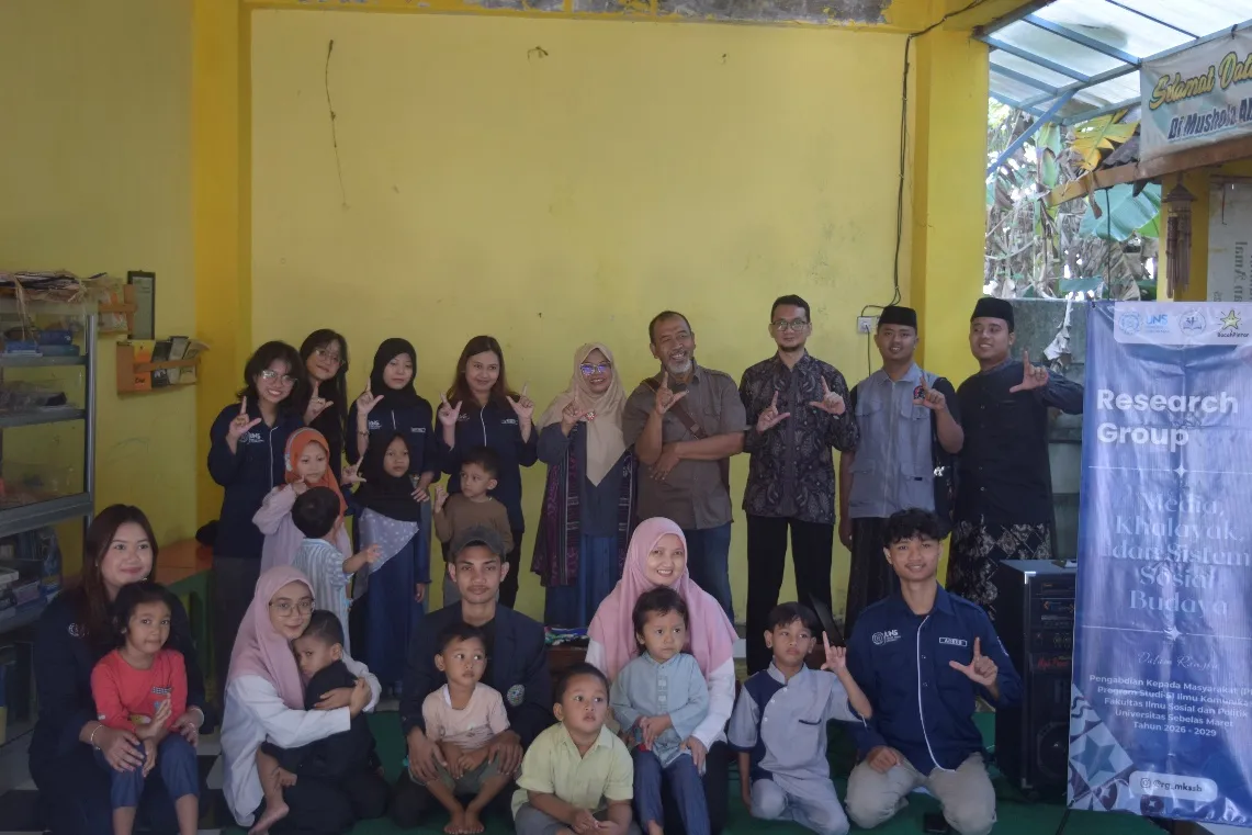 Cegah Kecanduan Gawai Sejak Dini, Tim PKM HGR FISIP UNS Gelar Edukasi Literasi Digital di PSA BOCAHPINTAR