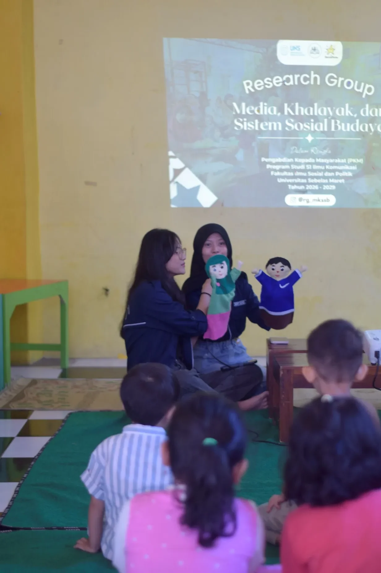 Cegah Kecanduan Gawai Sejak Dini, Tim PKM HGR FISIP UNS Gelar Edukasi Literasi Digital di PSA BOCAHPINTAR