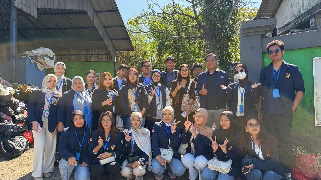 Dari Sampah Menjadi Nilai Ekonomi, Mahasiswa Manajemen FEB Universitas PGRI Semarang Dukung Pengelolaan Limbah Organik di Serangan Village Bali