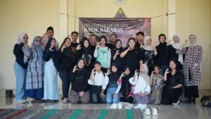 <span class="title-text">Tim Penelitian Departemen Sejarah Universitas Negeri Malang Gandeng Komunitas Lokal dalam Pengabdiaan Masyarakat untuk Melestarikan Budaya Membatik di Desa Bakaran, Pati Jawa Tengah</span>