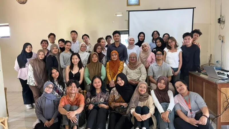  <span class="title-text">Dukung Kemajuan Ekonomi Melalui Promosi Digital, AIESEC in UNS Melaksanakan Pengabdian Di Desa Trangsan Melalui On The Map 2026</span>